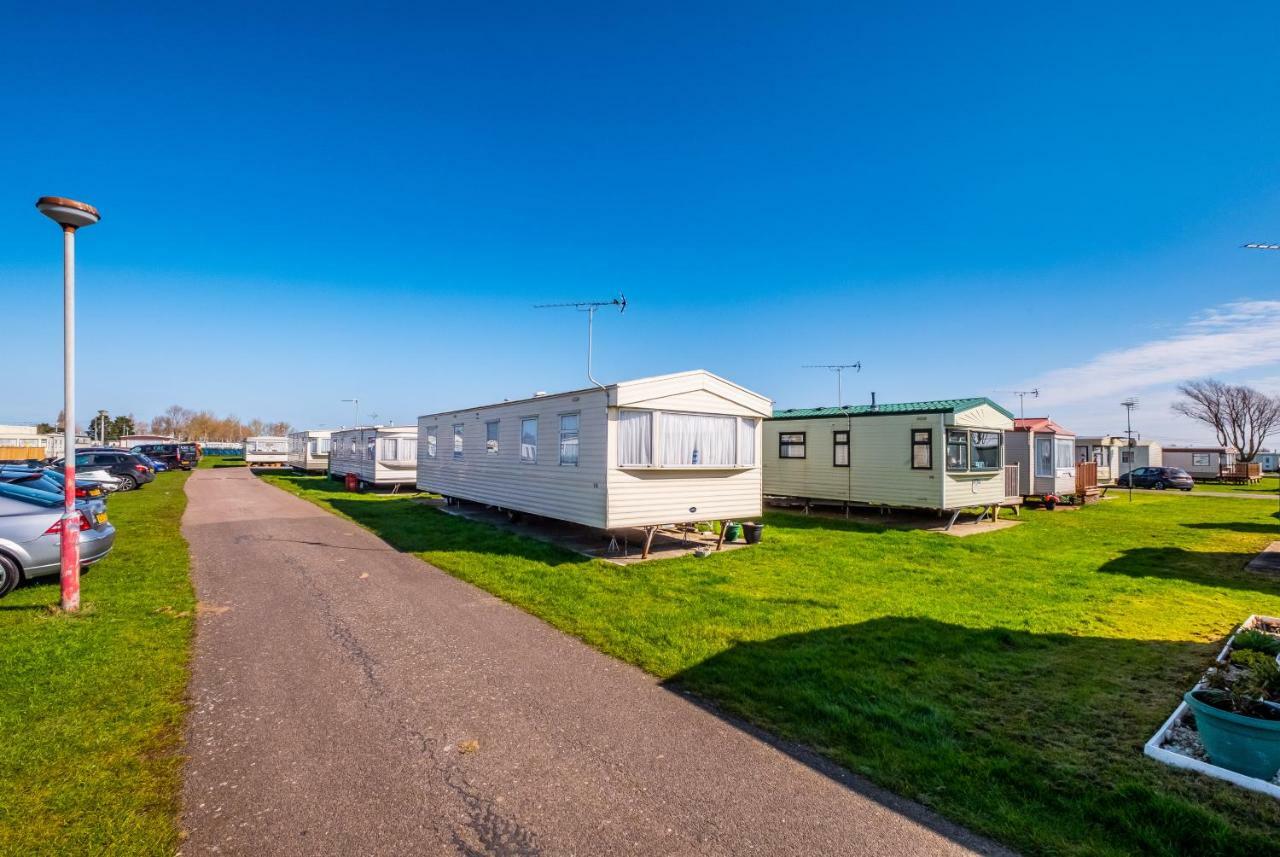 Caravan Beach Holiday Hotell Saint Osyth Eksteriør bilde